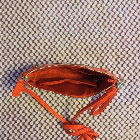 Liz Claiborne crossbody bag - Picture 2 of 4